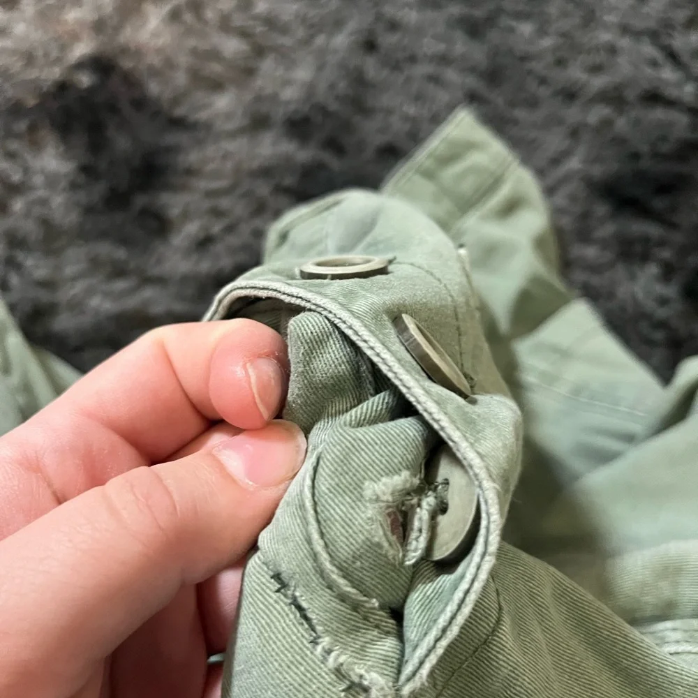 pistola cropped utility